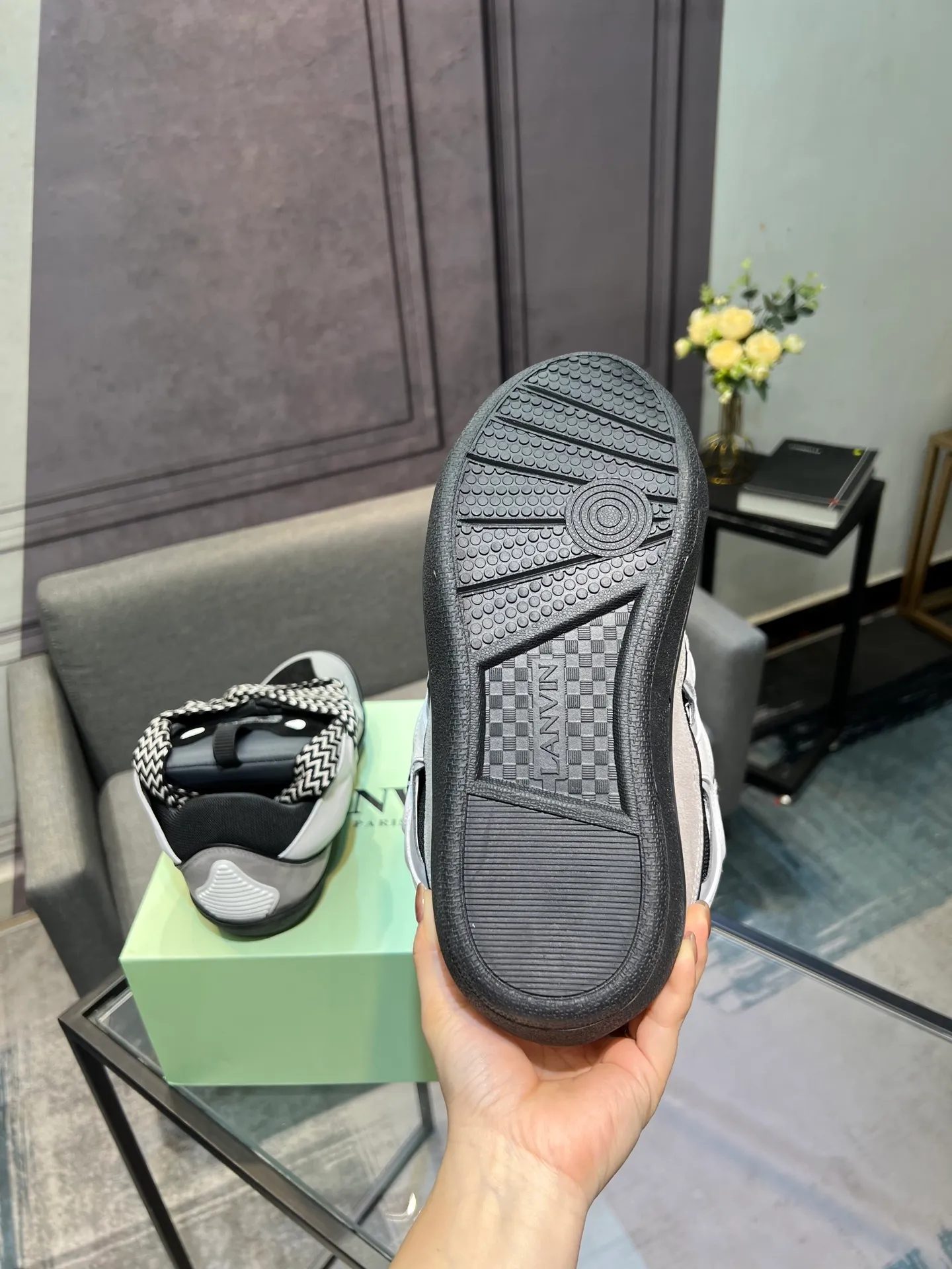 Men's men's shoes💰780 [LANVIN] Latest lace-up fashionable casual sneakers for couples High-quality CLAY couple series‼ ️ The latest trendy products of the season 🌈Many bloggers have planted grass and purchased the original open-mold customization. The upper and outsole are sewn with mark threads without edge sealing. Multiple material splicing combination design. Very versatile for fashionable and casual wear. Comfortable on the feet. Recommended for self-retention (upper cowhide + cow suede + breathable mesh) inner foot pad cowhide exclusive original open-mold clear logo rubber outsole ⚠️36-44 yards (45 custom-made)